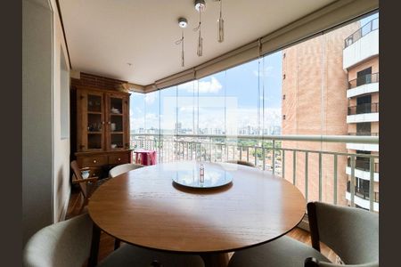 Varanda  de apartamento para alugar com 2 quartos, 129m² em Chácara Santo Antônio (zona Sul), São Paulo