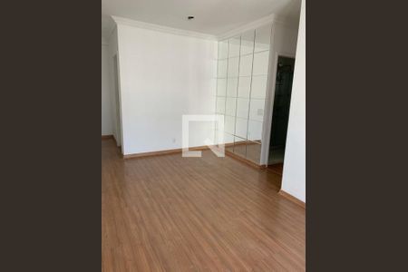 Apartamento à venda com 3 quartos, 69m² em Jardim Tupanci, Barueri