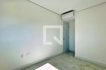 Suíte de apartamento para alugar com 2 quartos, 57m² em Vila Camargos, Guarulhos