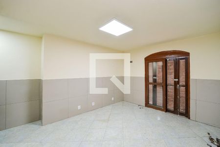 Quarto 1 de casa para alugar com 7 quartos, 383m² em Jardim Itu, Porto Alegre