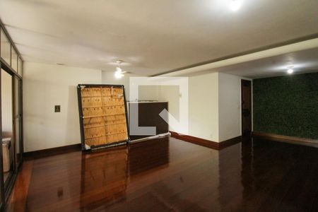 Sala de apartamento para alugar com 3 quartos, 150m² em Barra da Tijuca, Rio de Janeiro