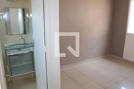 Quarto 2 de casa de condomínio para alugar com 2 quartos, 60m² em Granja Viana, Cotia