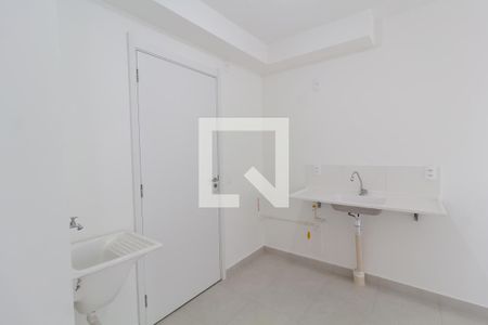 Sala/Cozinha de apartamento para alugar com 2 quartos, 32m² em Fazenda Aricanduva, São Paulo