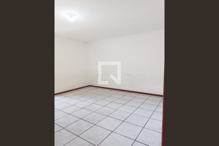 Quarto de casa para alugar com 1 quarto, 30m² em Serraria, São José