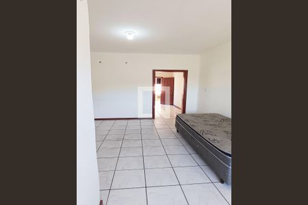 Quarto de casa para alugar com 1 quarto, 30m² em Serraria, São José