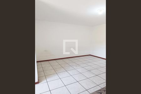 Quarto de casa para alugar com 1 quarto, 30m² em Serraria, São José