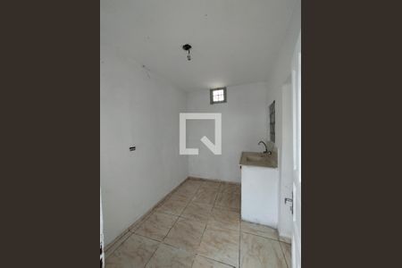 Cozinha de casa para alugar com 1 quarto, 20m² em Vila Liviero, São Paulo