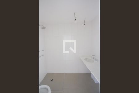 Banheiro de kitnet/studio à venda com 1 quarto, 27m² em Santo Amaro, São Paulo