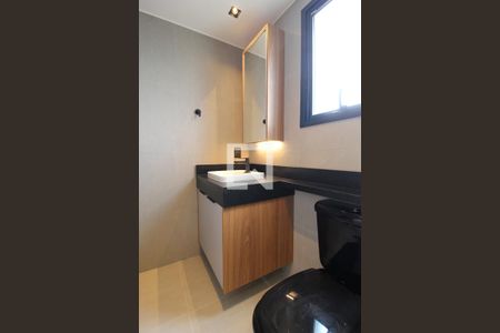 Banheiro de kitnet/studio para alugar com 1 quarto, 25m² em Vila Olímpia, São Paulo