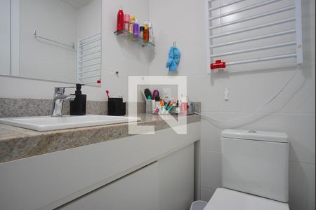 Banheiro da Suíte de apartamento para alugar com 2 quartos, 63m² em Petrópolis, Porto Alegre