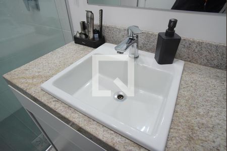 Banheiro da Suíte de apartamento para alugar com 2 quartos, 63m² em Petrópolis, Porto Alegre