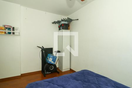 Quarto de apartamento à venda com 2 quartos, 48m² em Morro Santana, Porto Alegre