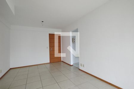 Sala de apartamento para alugar com 2 quartos, 66m² em Jacarepaguá, Rio de Janeiro