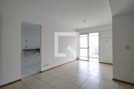 Sala de apartamento para alugar com 2 quartos, 66m² em Jacarepaguá, Rio de Janeiro