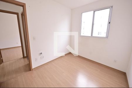 Quarto 2 de apartamento para alugar com 2 quartos, 42m² em Chácara São Pedro, Aparecida de Goiânia