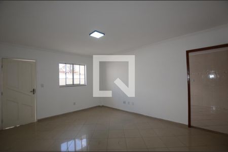 Sala de casa para alugar com 2 quartos, 91m² em Vila Valqueire, Rio de Janeiro