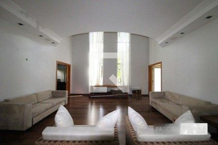 Casa à venda com 4 quartos, 650m² em Super Quadra Morumbi, São Paulo