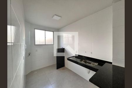 Apartamento à venda com 3 quartos, 58m² em Sapucaias, Contagem