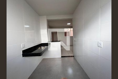 Apartamento à venda com 3 quartos, 58m² em Sapucaias, Contagem