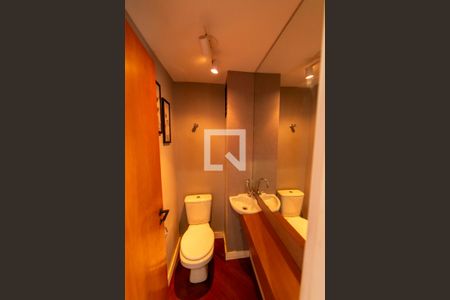 Lavabo de apartamento para alugar com 3 quartos, 130m² em Alphaville, Barueri