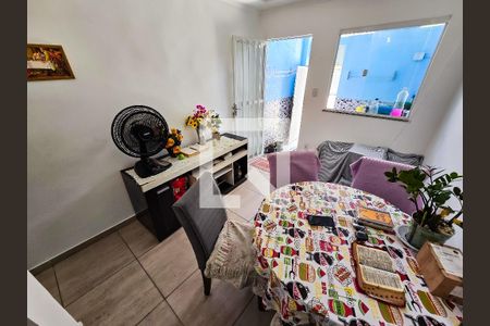 Sala de casa para alugar com 1 quarto, 45m² em Quintino Bocaiúva, Rio de Janeiro