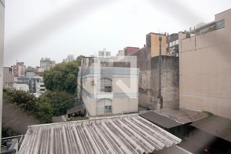 Sala 1 Vista de apartamento para alugar com 1 quarto, 75m² em Bela Vista, Porto Alegre