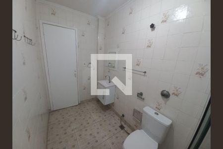 Banheiro de apartamento para alugar com 1 quarto, 64m² em Itararé, São Vicente