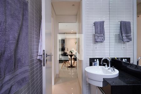 Banheiro de apartamento à venda com 1 quarto, 52m² em Anchieta, Belo Horizonte