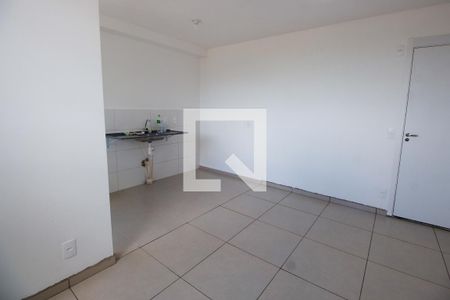 Sala e Cozinha de apartamento para alugar com 2 quartos, 42m² em Jardim Maria Duarte, São Paulo