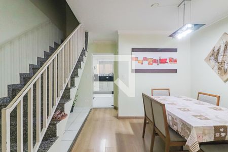 Sala de casa para alugar com 3 quartos, 125m² em Parque Ipe, São Paulo