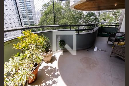 Varanda da Sala de apartamento para alugar com 5 quartos, 175m² em Vila Andrade, São Paulo
