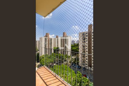 varanda Sala de apartamento à venda com 2 quartos, 56m² em Jardim Umarizal, São Paulo