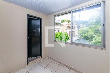 Banheiro de kitnet/studio para alugar com 1 quarto, 47m² em Salgado Filho, Belo Horizonte