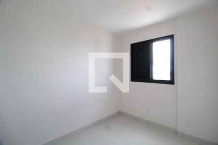 Quarto 1 de apartamento para alugar com 2 quartos, 70m² em Santa Mônica, Uberlândia