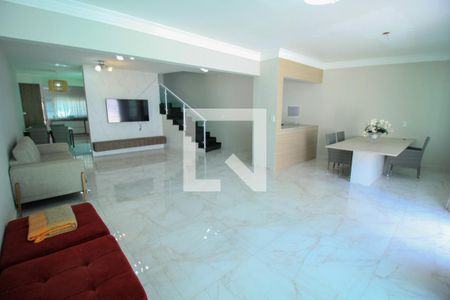 Sala/sala de jantar de casa à venda com 3 quartos, 150m² em Jardim Analia Franco, São Paulo