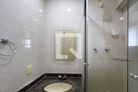 Banheiro do quarto 1 de apartamento para alugar com 3 quartos, 70m² em Cambuci, São Paulo