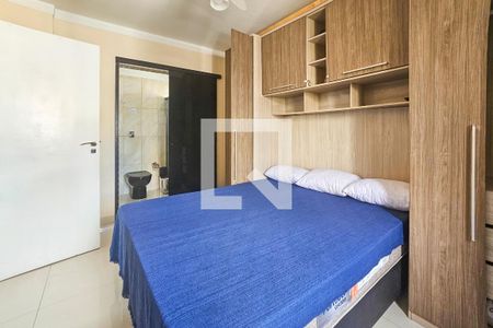 Suíte de apartamento para alugar com 3 quartos, 230m² em Jardim Las Palmas, Guarujá
