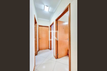 Corredor de apartamento para alugar com 3 quartos, 108m² em Vila Betania, São José dos Campos