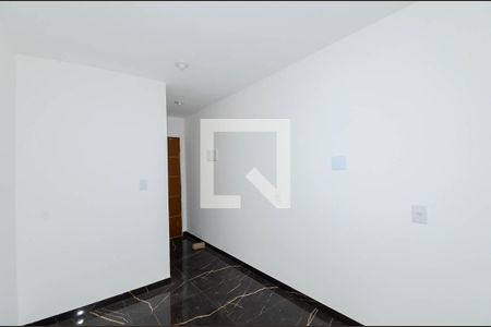 Sala de Estar de casa de condomínio para alugar com 2 quartos, 94m² em Vila Moreira, Guarulhos