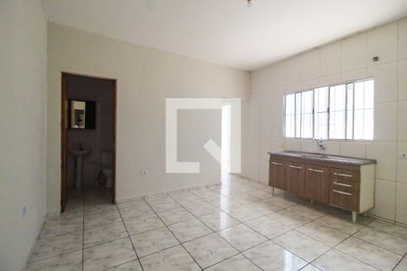 Sala/Cozinha de casa para alugar com 2 quartos, 45m² em Jardim Cibele, São Paulo