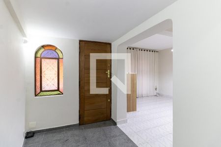 Entrada de casa para alugar com 2 quartos, 120m² em Aclimação, São Paulo