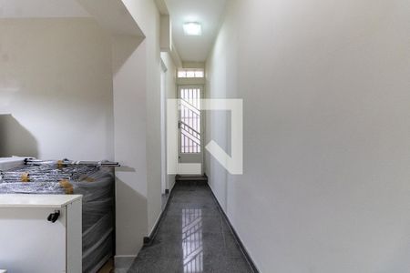 Corredor de casa para alugar com 2 quartos, 120m² em Aclimação, São Paulo