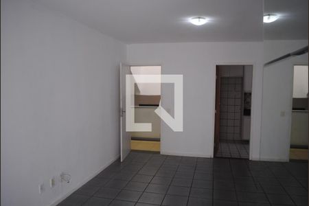 Sala de apartamento para alugar com 3 quartos, 84m² em Pernambués, Salvador