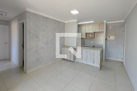 Sala de apartamento para alugar com 3 quartos, 63m² em Jardim Ipaussurama, Campinas