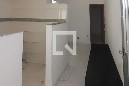 Sala de apartamento para alugar com 1 quarto, 28m² em Curicica, Rio de Janeiro