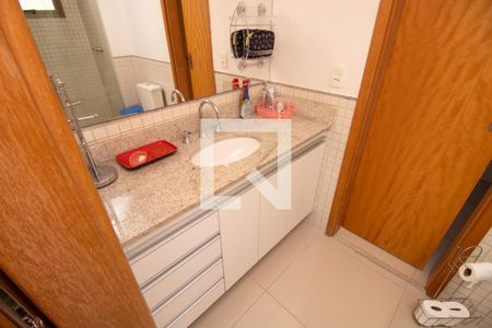 Banheiro quarto 1/2 de apartamento à venda com 3 quartos, 152m² em Recreio dos Bandeirantes, Rio de Janeiro