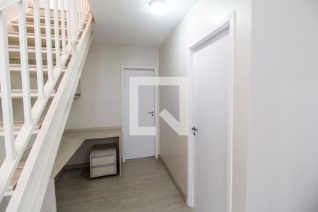 Escritório de apartamento para alugar com 3 quartos, 98m² em Centro, Carapicuíba