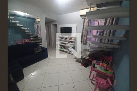 Sala de apartamento para alugar com 2 quartos, 0m² em Vila Jockei Clube, São Vicente