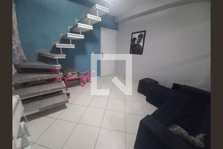 Sala de apartamento para alugar com 2 quartos, 0m² em Vila Jockei Clube, São Vicente