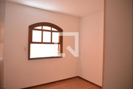 Quarto de casa para alugar com 5 quartos, 184m² em Jardim Ipanema, Santo André